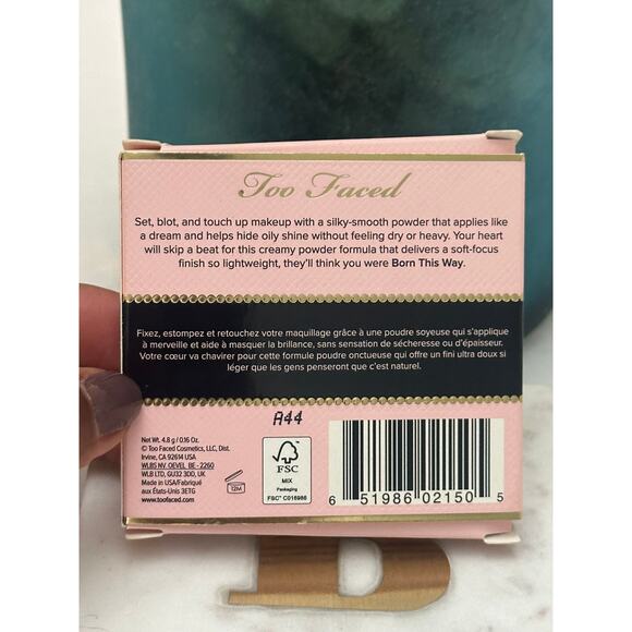 Too Faced Born This Way Soft Blur Flexible Finish Setting Powder NIB - DEEP 4.8g - Picture 4 of 4